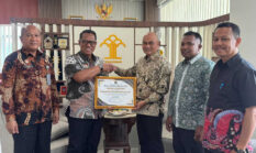 Pemkab Aru Raih Predikat Istimewa Reformasi Hukum dari Kemenkum Maluku